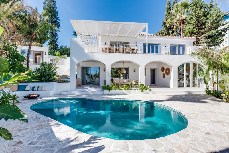 Villa til salg i Nueva Andalucia, Marbella