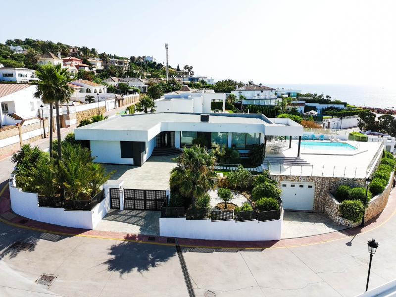 A VILLA THAT GRANTS YOU BOASTING RIGHTS