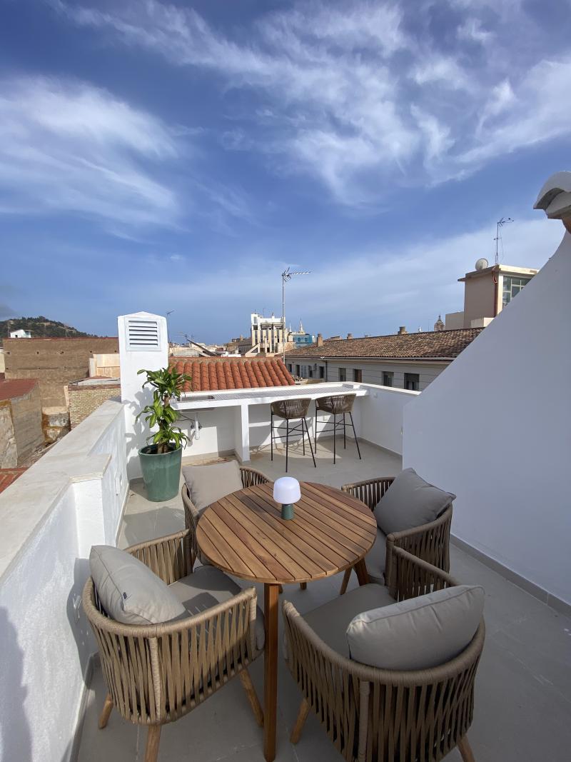 Luxury duplex penthouse in Historic Building with privat roof terraces on a quiet street in the historical quarters of Malaga City