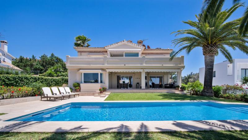 Villa te koop in Los Naranjos, Nueva Andalucia
