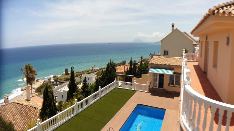 2 VILLAS - PACKAGE DEAL OF THE YEAR!