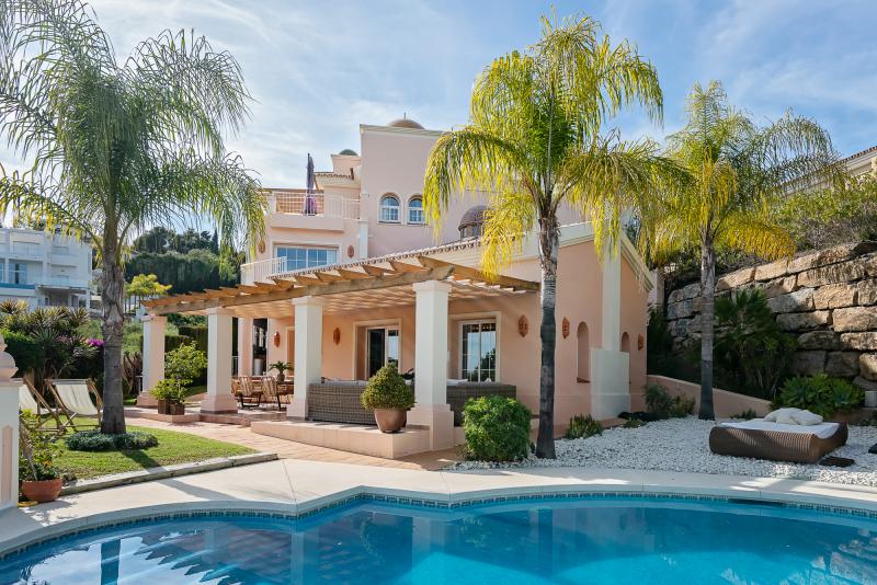 Villa till salu i Elviria, Marbella