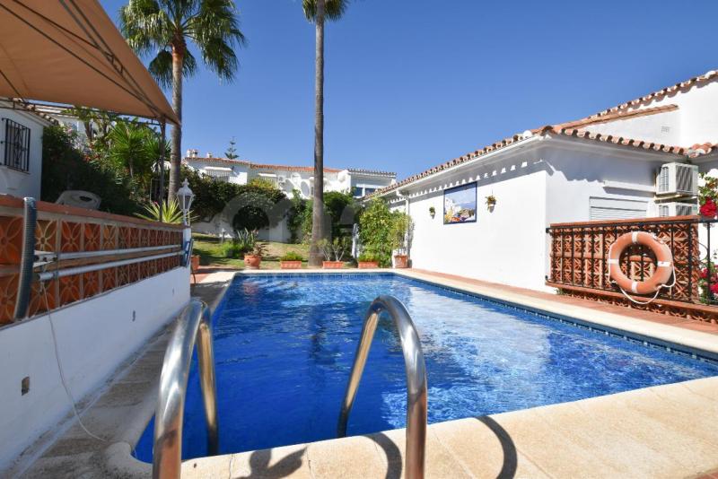 Villa en venta en Hacienda Guadalupe, Manilva