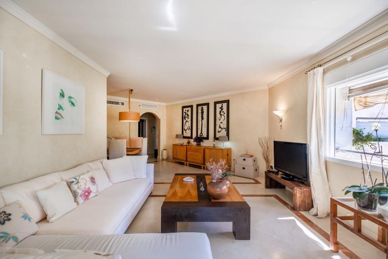 Lägenhet till salu i Jardín del Mediterráneo, Marbella Golden Mile
