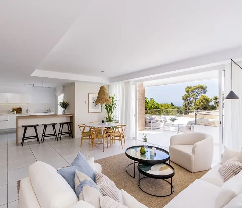36 exclusive villas in the heart of Benalmadena, within the natural park of Torremuelle and privileged views to the Mediterranean Sea and its coast.