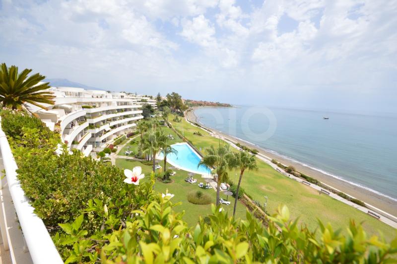 Duplex Penthouse en vente à Los Granados Playa, Estepona