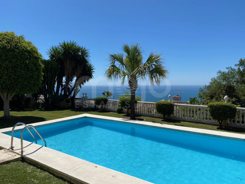 Villa til salg i La Capellania, Benalmadena