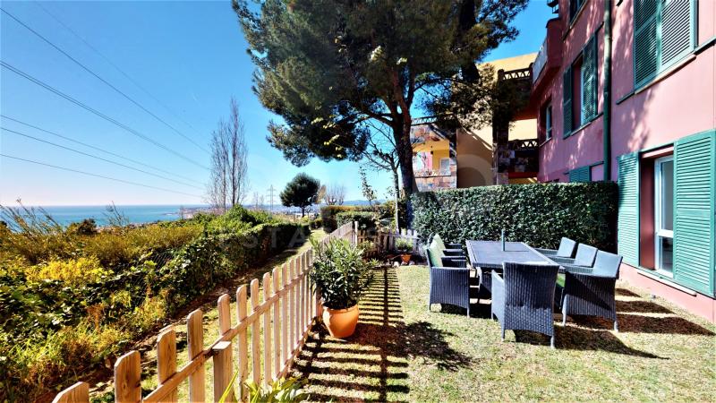 Townhouse for sale in Reserva del Higuerón, Benalmádena