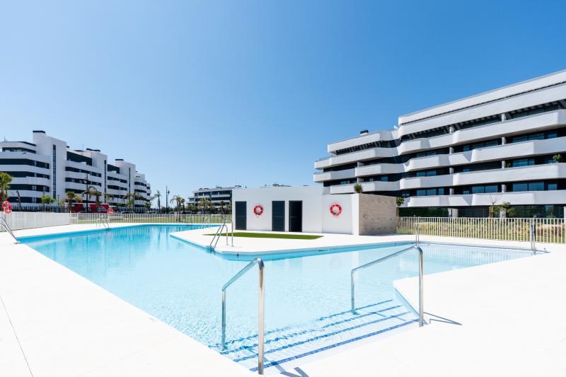 Luxury Penthouse with Stunning Sea Views – Los Álamos, Málaga