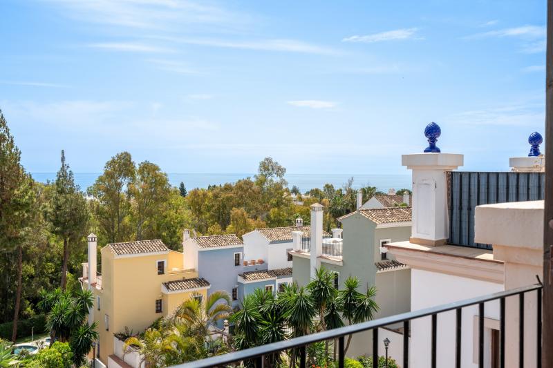 Luminous Three-Bedroom Townhouse with sea views