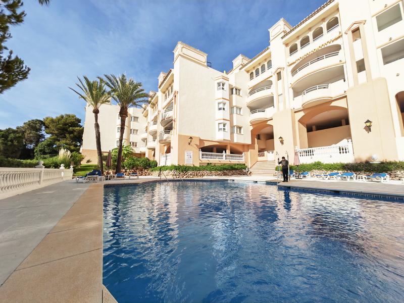Sea view apartment for sale in Calahonda, Mijas Costa