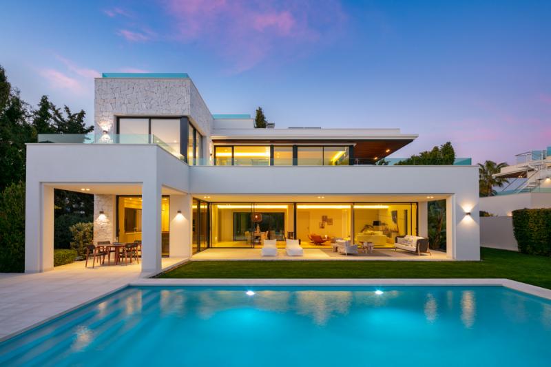 New built villa for sale in Guadalmina Baja