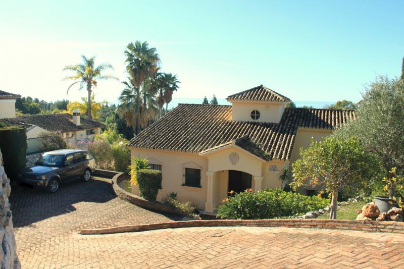 Villa te koop in Marbella Hill Club, Marbella Golden Mile