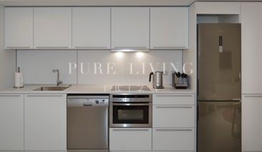 Exclusieve Patio Blanco Appartement in Marina Botafoch, Ibiza met uitzicht op zee en zwembad