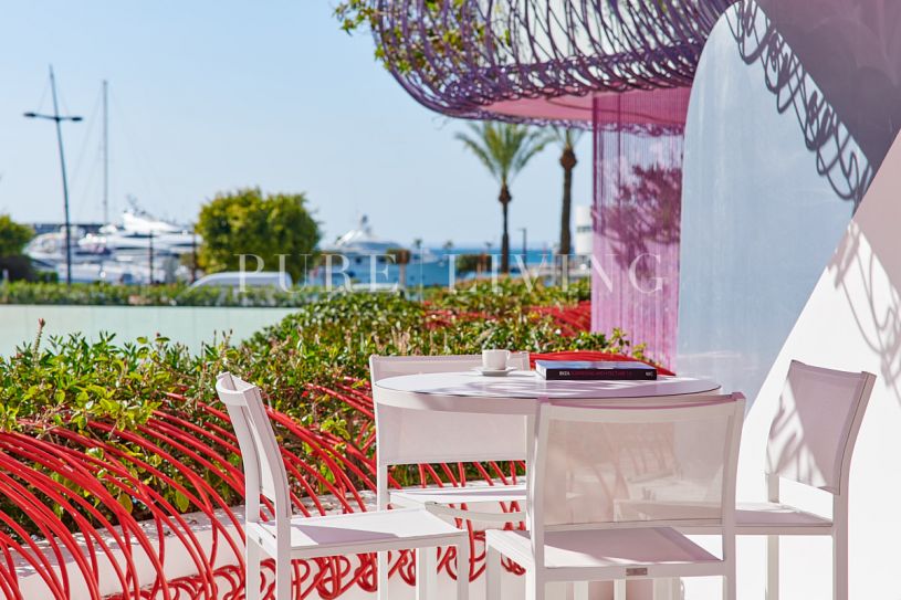 Appartement unique conçu par Jean Nouvel à Ibiza avec une vue panoramique à couper le souffle
