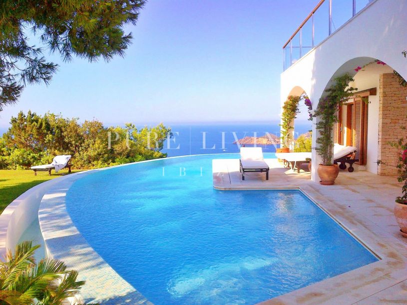 Villa for sale in San Carlos, Santa Eulalia del Río