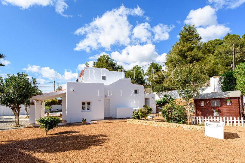 Villa for sale in Sant Jordi de Ses Salines, Sant Josep de sa Talaia