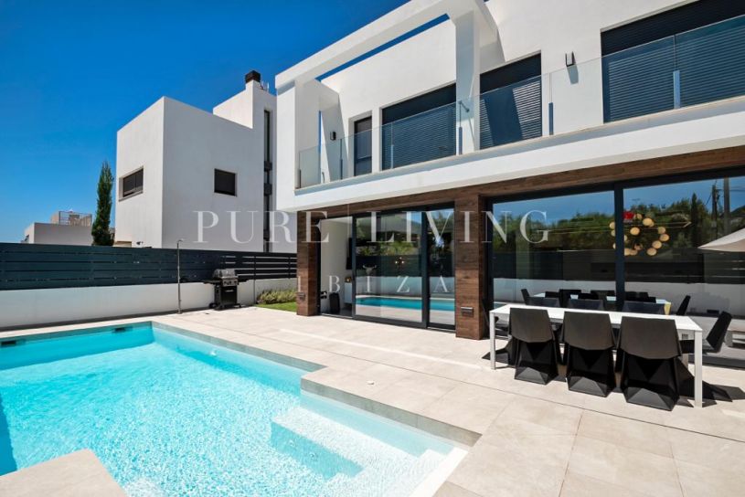 Villa for sale in Jesus, Santa Eulalia del Río