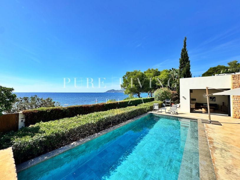 Villa for sale in Santa Eulalia del Río