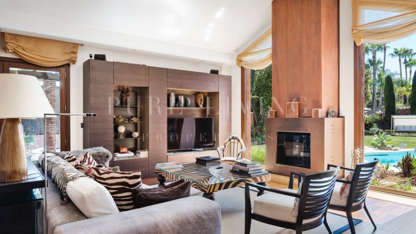 Unique style Villa near the beach in the exclusive area of Los Verdiales Puente Romano, Marbella