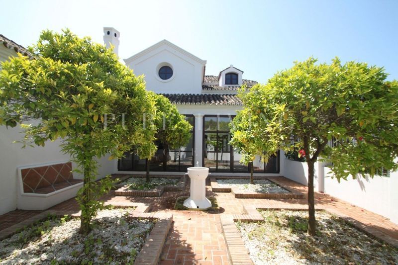 Mooie luxe Villa dichtbij zee in Guadalmina Baja, Marbella