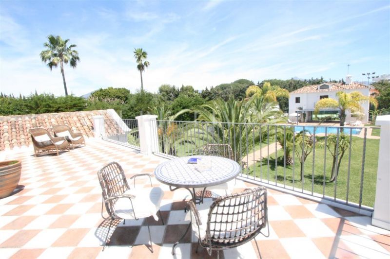 Mooie luxe Villa dichtbij zee in Guadalmina Baja, Marbella