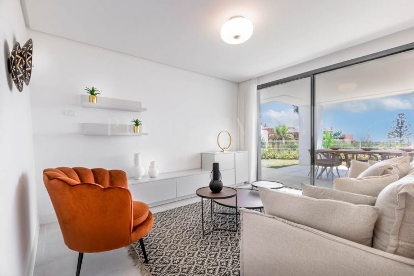 Nieuwe ontwikkeling van appartementen gelegen aan de frontlinie van de Cabopino Golf Course