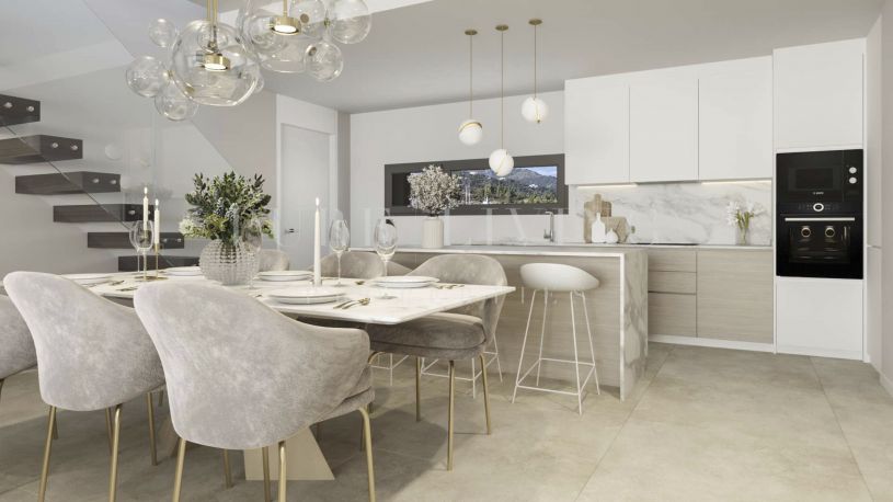 Superb new development with panoramic sea, golf and mountain views in La Quinta Golf, Benahavis