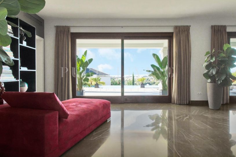 Luxury villa with lovely sea views located in, Los Flamingos Golf Resort