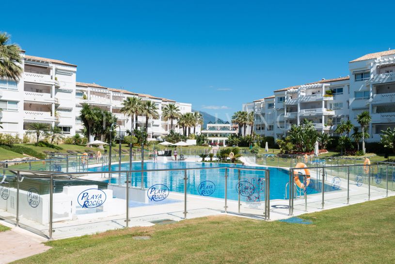 Lovely apartment with private terrace and open views in Playa Rocio, Marbella Puerto Banus