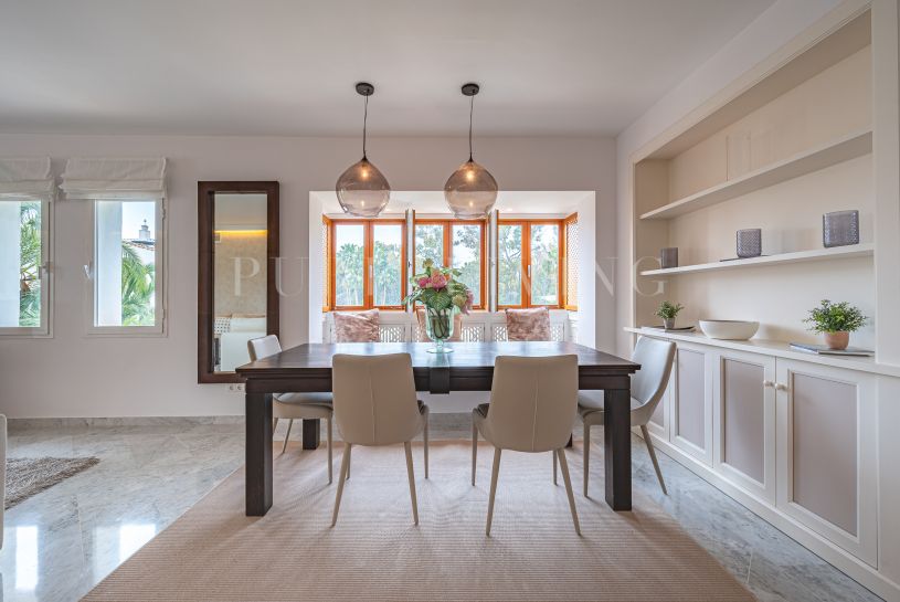 Espléndido ático dúplex de cuatro dormitorios recién reformado en Puente Romano