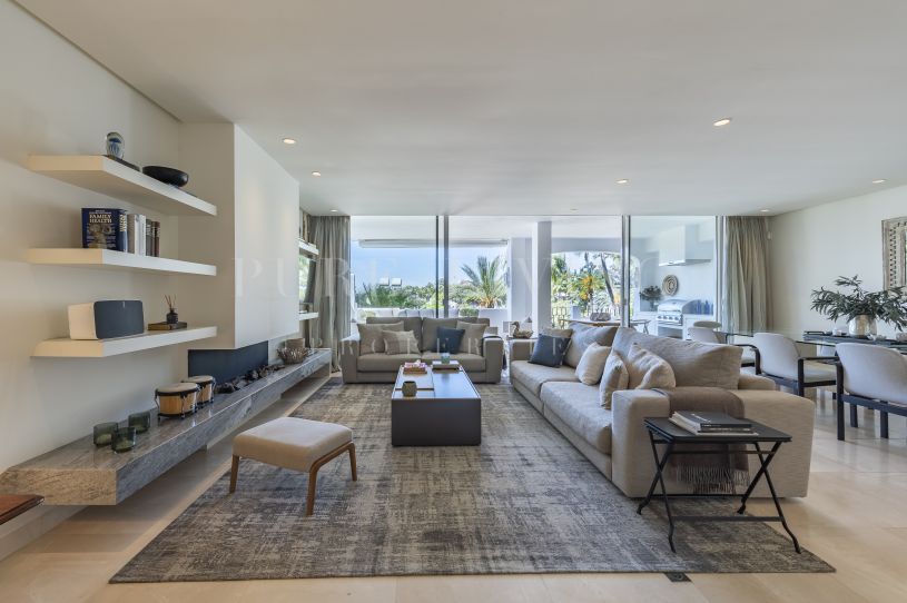 Exclusive penthouse duplex in Marina Puente Romano, Marbella Golden Mile