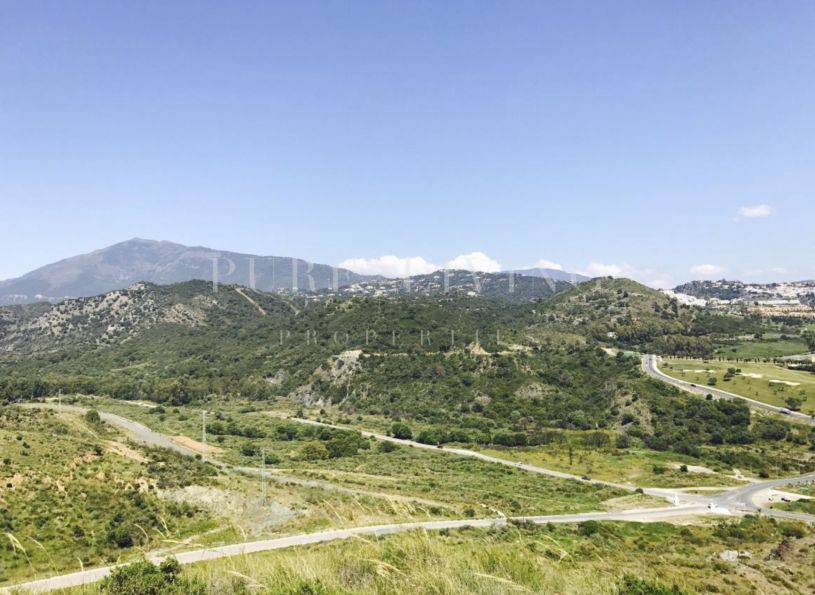 Plot in Los Altos de La Alqueria Benahavis