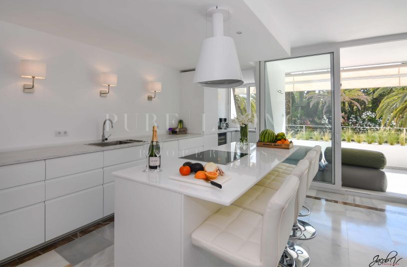 Apartamento de dos dormitorios al lado playa en Port Oasis