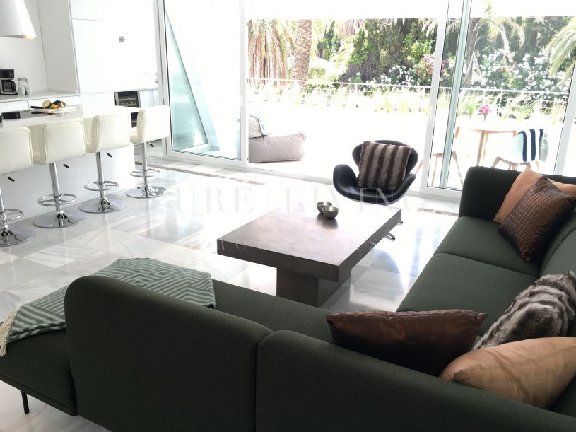 Apartamento de dos dormitorios al lado playa en Port Oasis