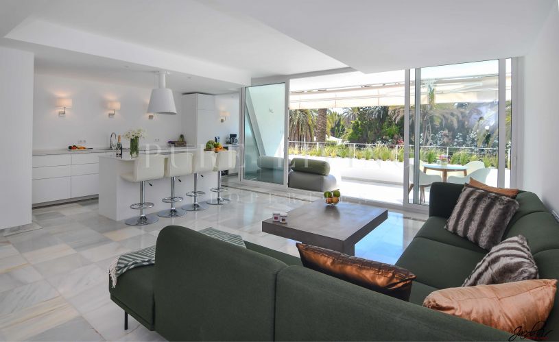 Apartamento de dos dormitorios al lado playa en Port Oasis