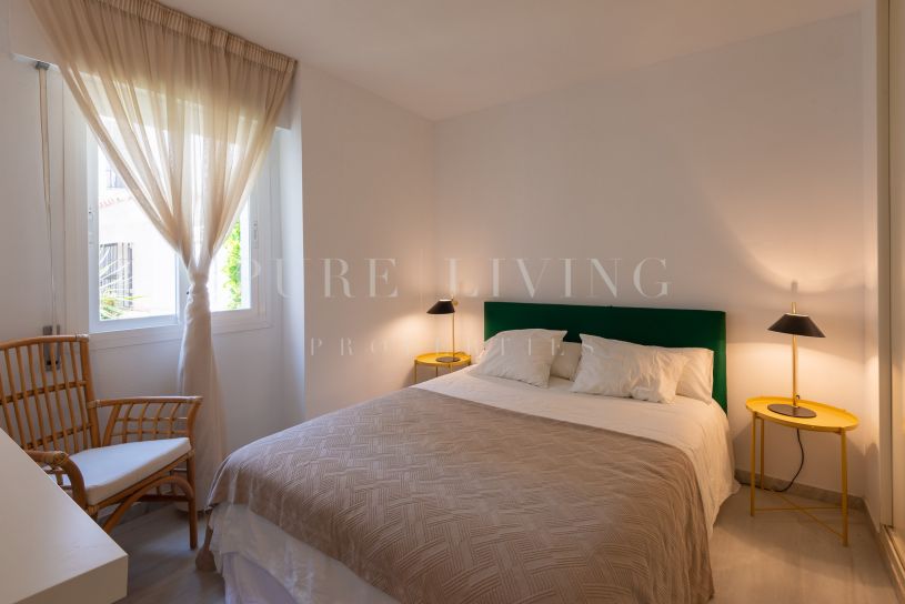 Nicely furnished first floor apartment in Los Naranjos, Marbella.