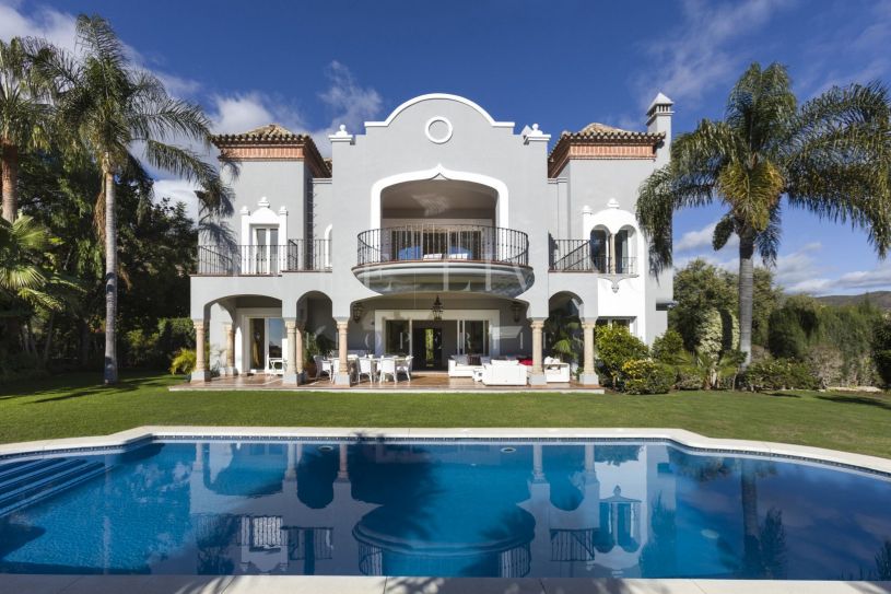 Impresionante Villa en Altos de La Quinta