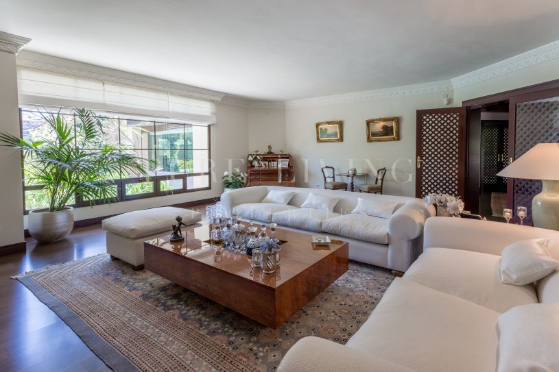 Elegante & stijlvolle Villa in Rio Real Golf, Marbella