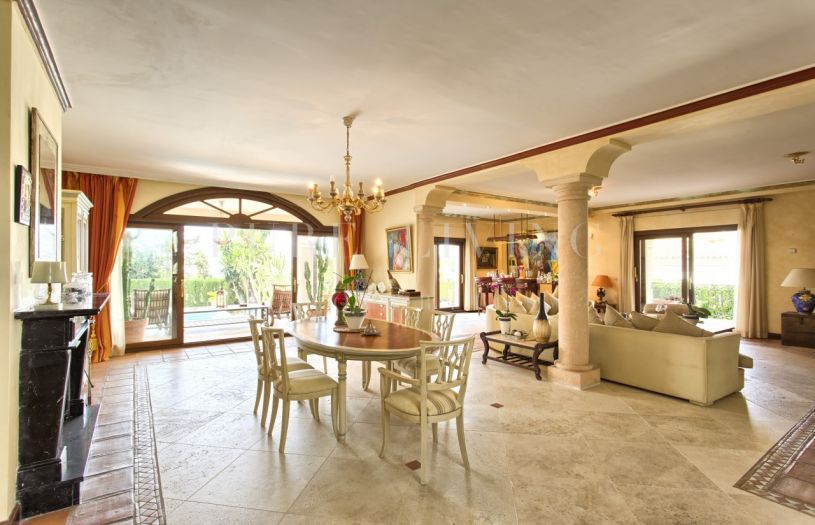 Villa spacieuse près de Puerto Banus à Nueva Andalucia