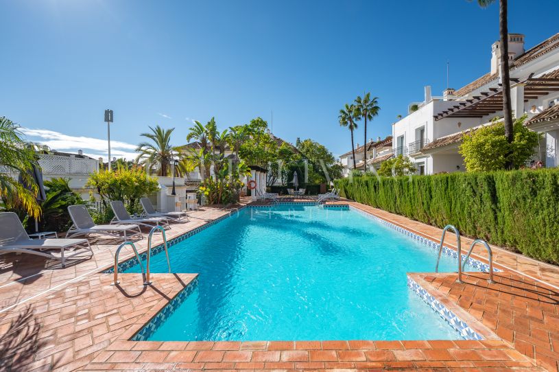 Het elegante appartement op de begane grond in Monte Paraíso, Golden Mile – Marbella
