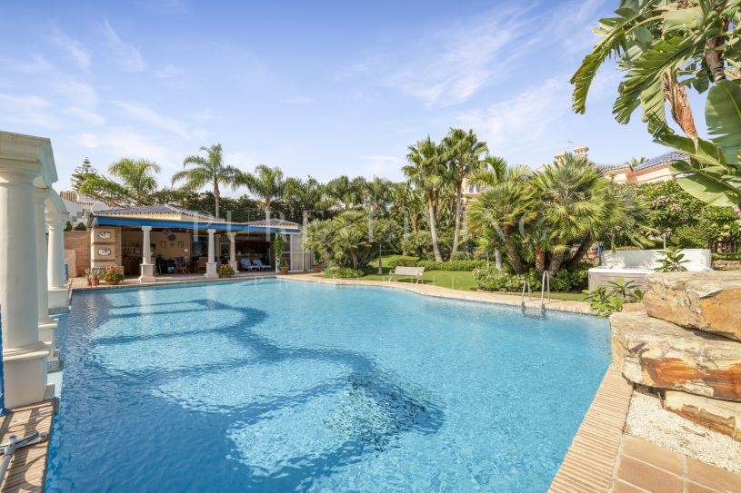 Impressive mansion in Aloha, Nueva Andalucia