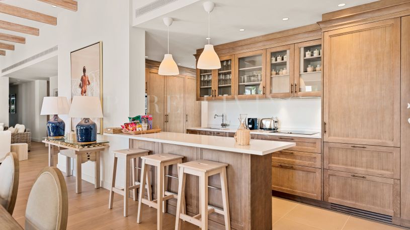 Fantástica Villa de 4 dormitorios recientemente renovada en Marbella Club