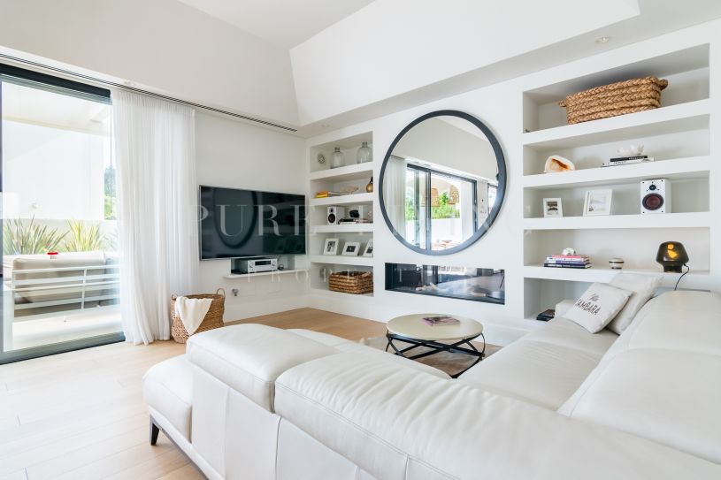 Luxury beach house Villa recently built in Marbella Golden Mile