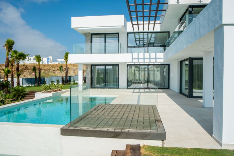 Étonnante Villa indépendante avec vue sur la mer à Cancelada, Estepona