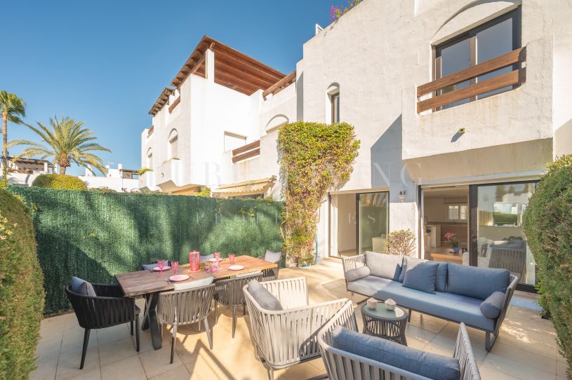 Mooi herenhuis naast het strand in Guadalvillas, Guadalmina Baja