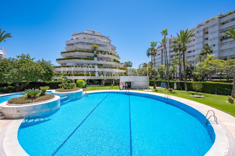 Gerenoveerd luxe duplex penthouse in het hart van Marbella