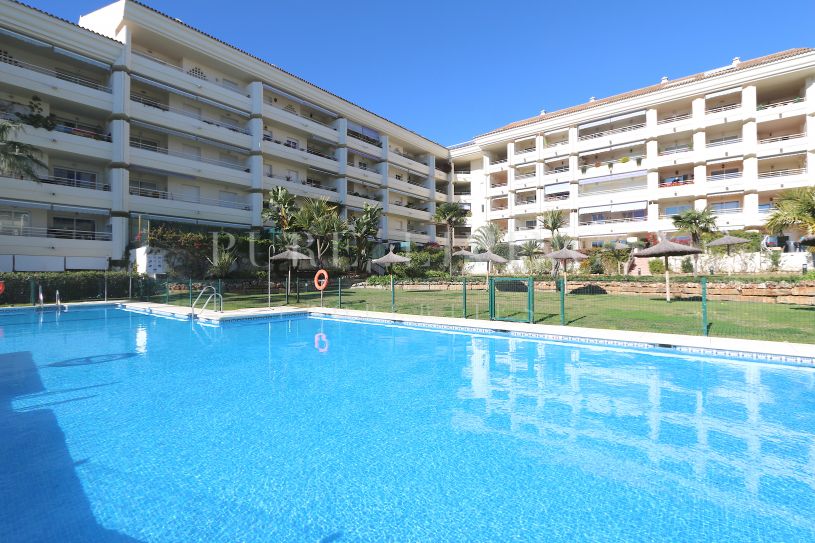 Three bedroom apartment with garden view in Costa Nagueles, Marbella