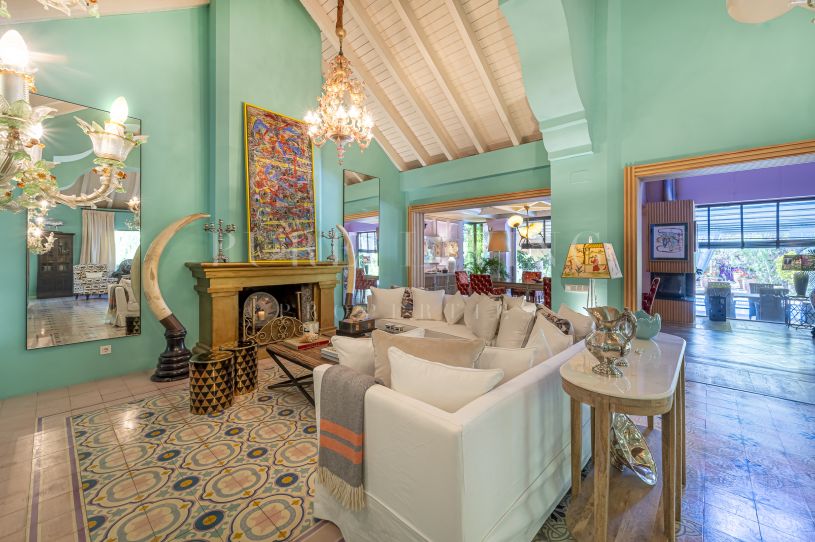 Exquisite Mediterranean-Style Villa for Sale in Las Lomas del Marbella Club