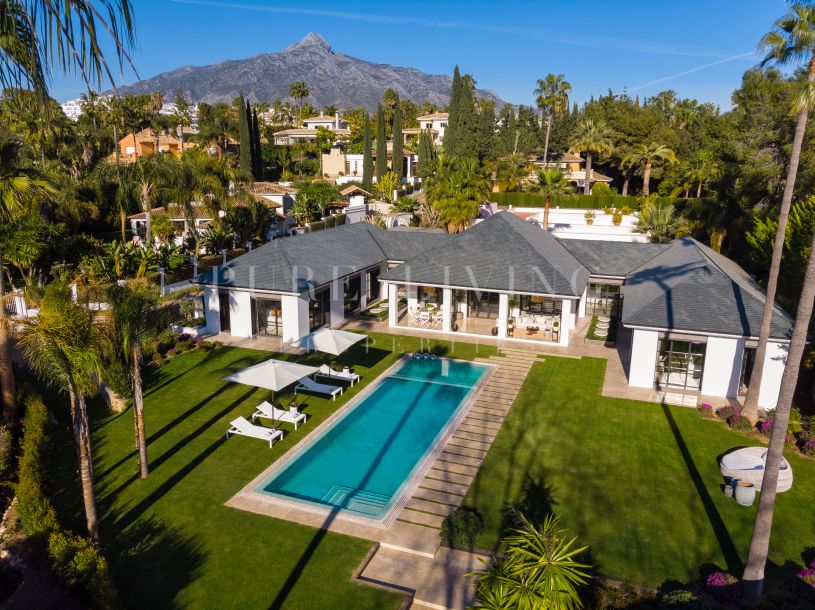 Villa te koop in Las Brisas, Nueva Andalucia